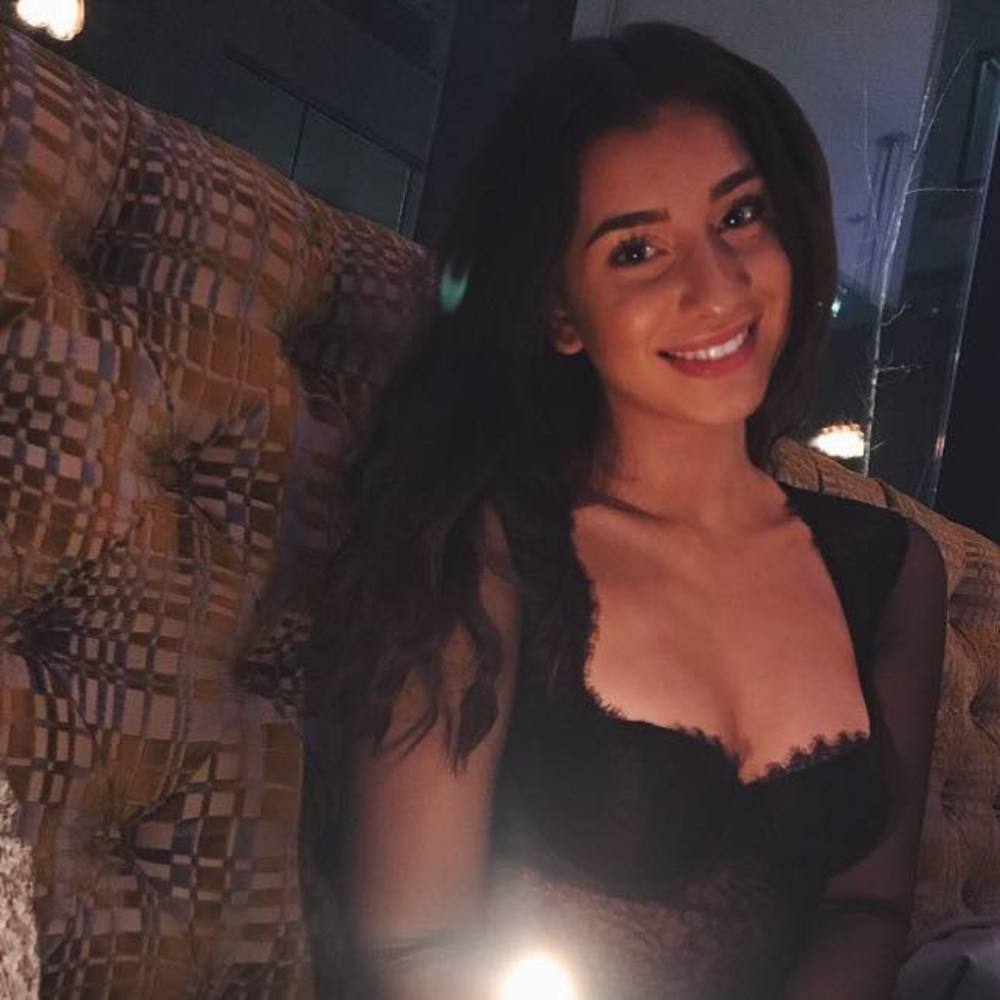 Meet your Posher, Zeina